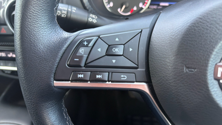 Nissan Juke 1.0 DiG-T 114 N-Connecta 5dr Petrol Hatchback